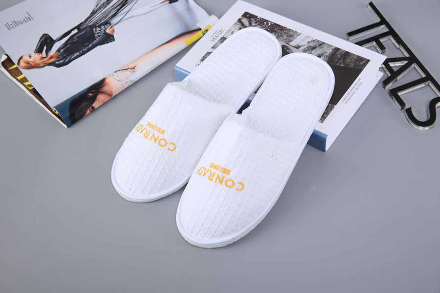 Hotel disposable slippers