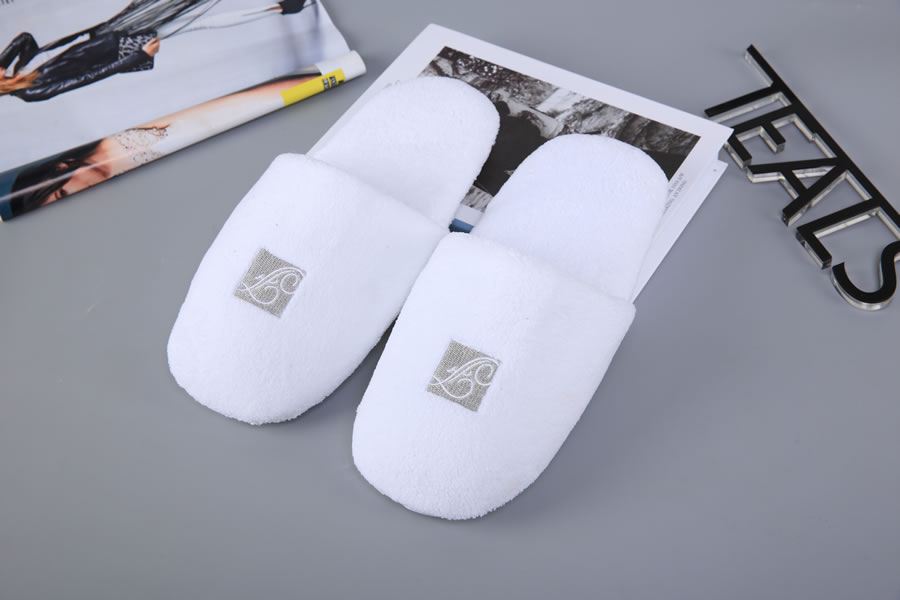 Hotel disposable slippers