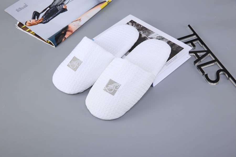 Hotel disposable slippers